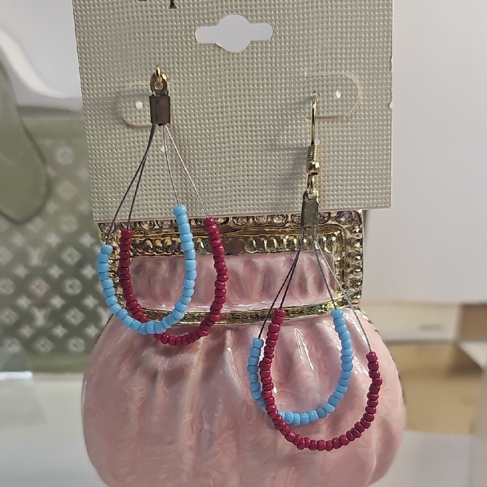 ⚡️Elegant Beaded Hoop Earrings